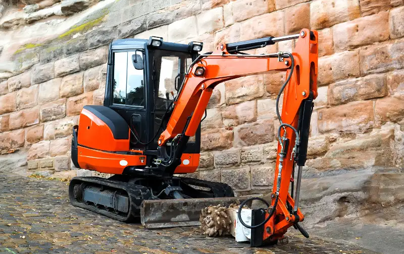 mini pelle equipements de travail mobile et levage controles